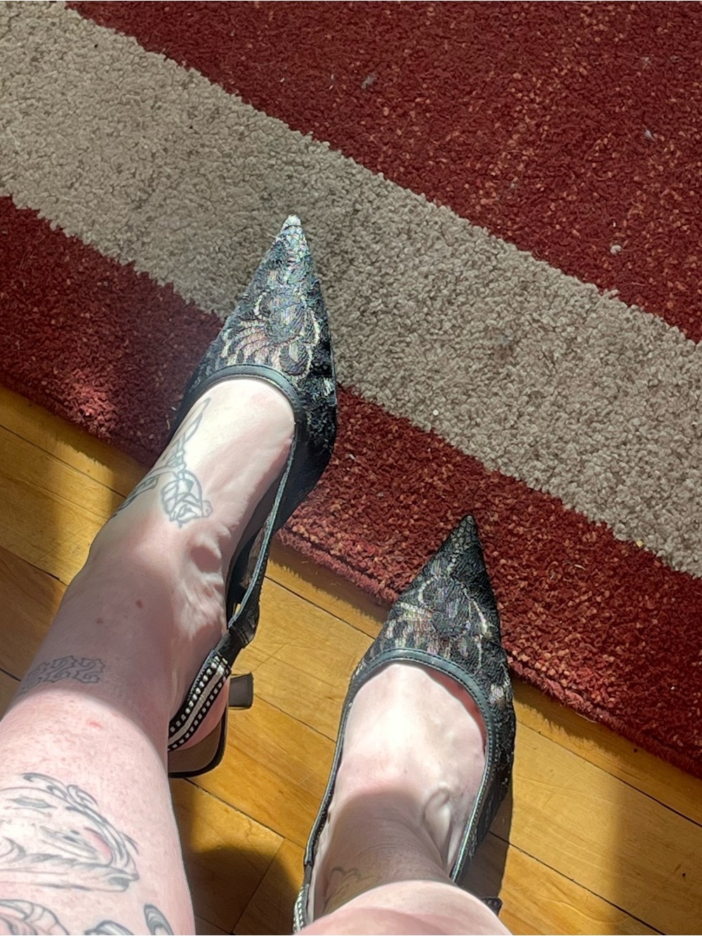 STEVE MADDEN Black Lace Pointed Slingback Heels with Bow Strap